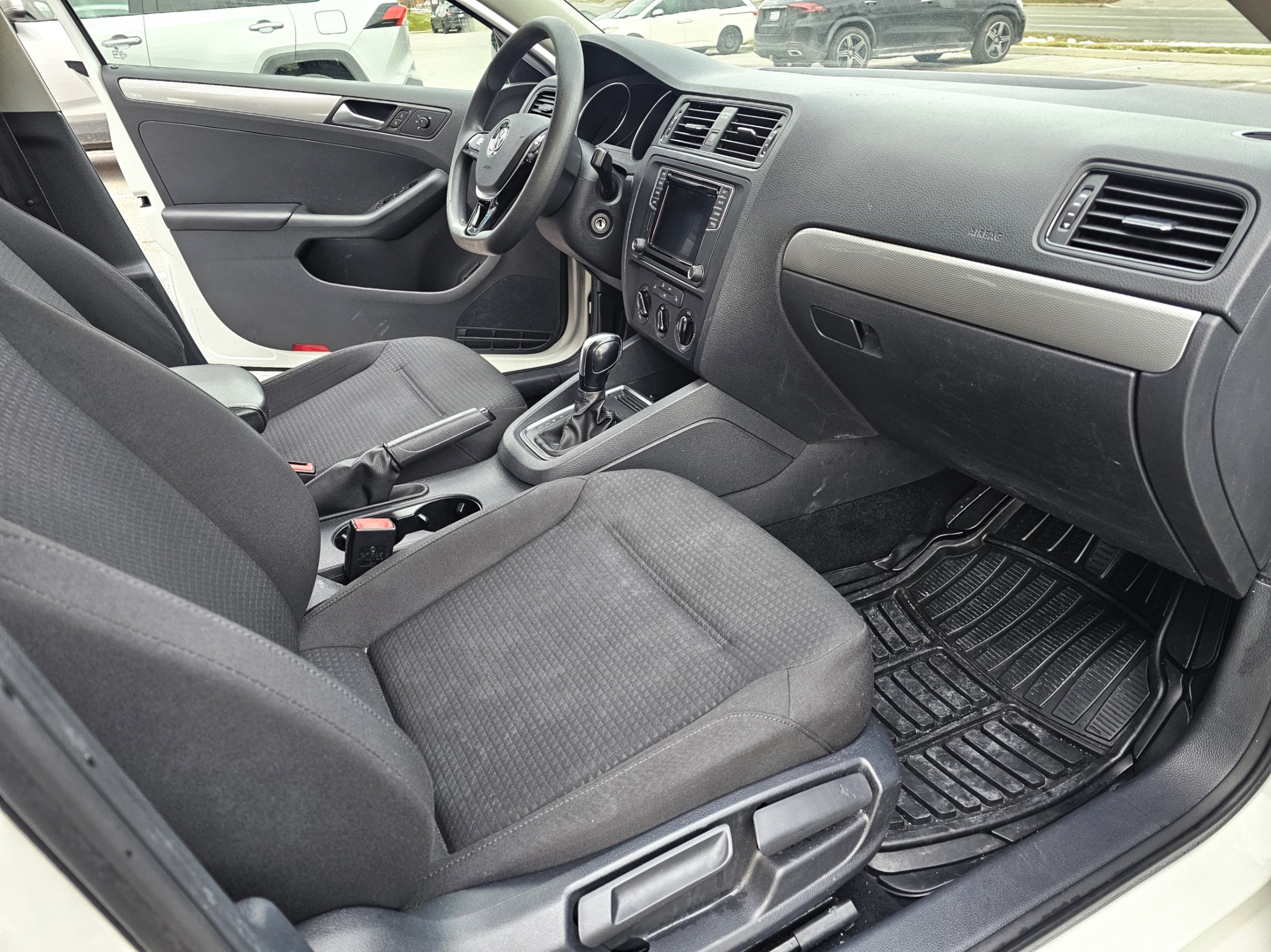 /todaysautosalesandservice/2016-Volkswagen-Jetta-8529952050525209.jpg