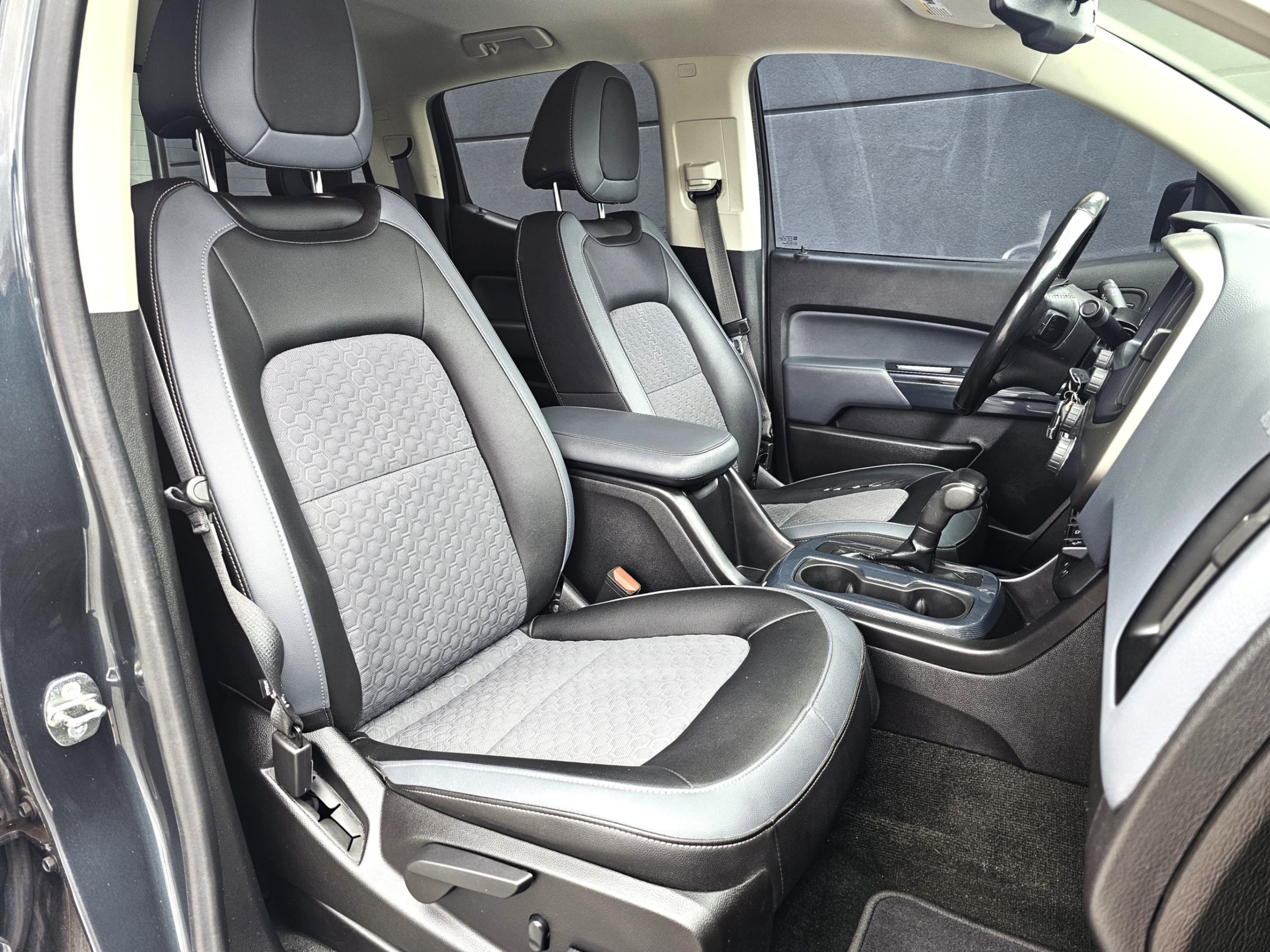 /todaysautosalesandservice/2017-Chevrolet-Colorado-00914331253511036.jpg