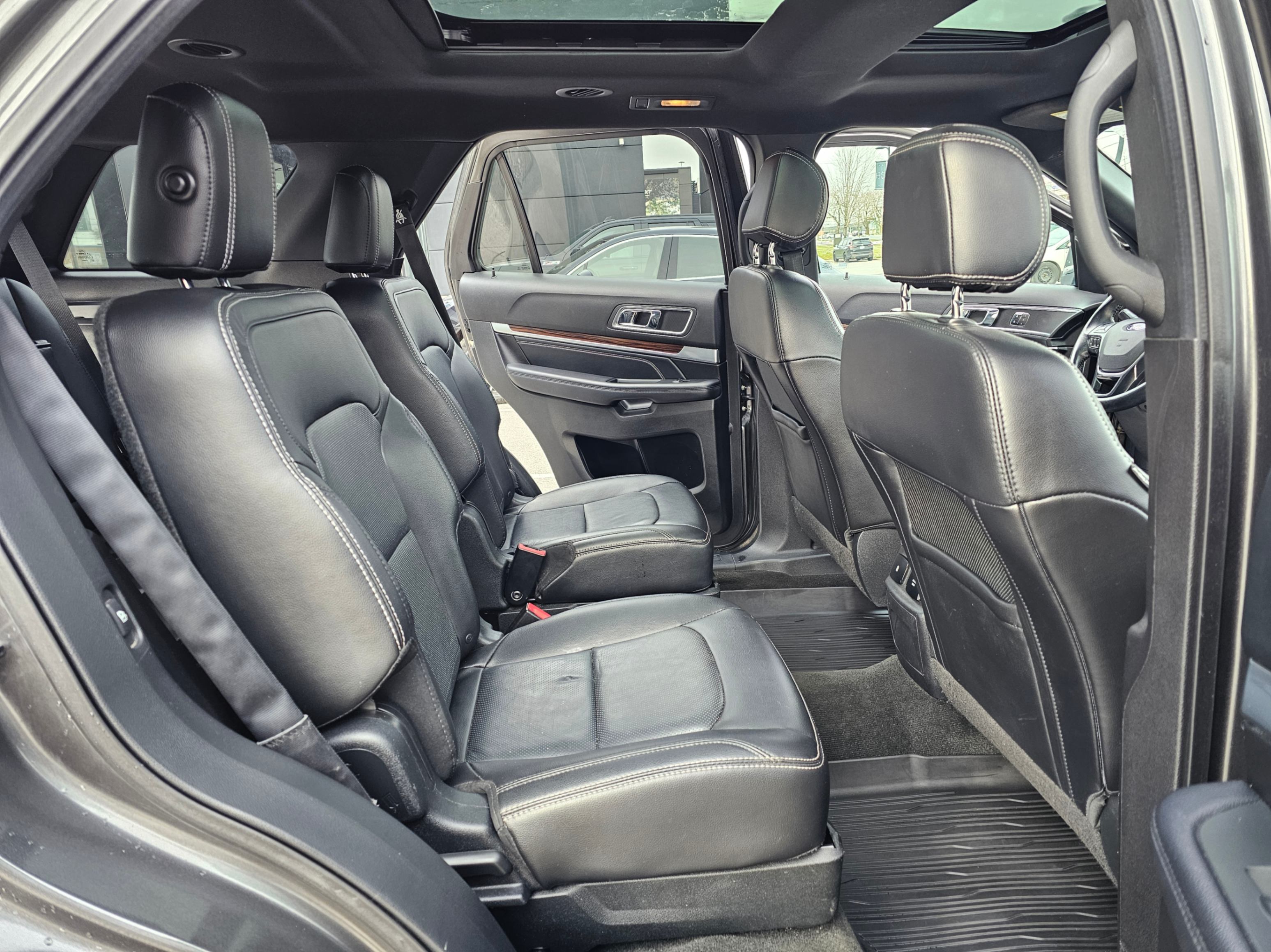 /todaysautosalesandservice/2017-Ford-Explorer-09173439783441717.jpg