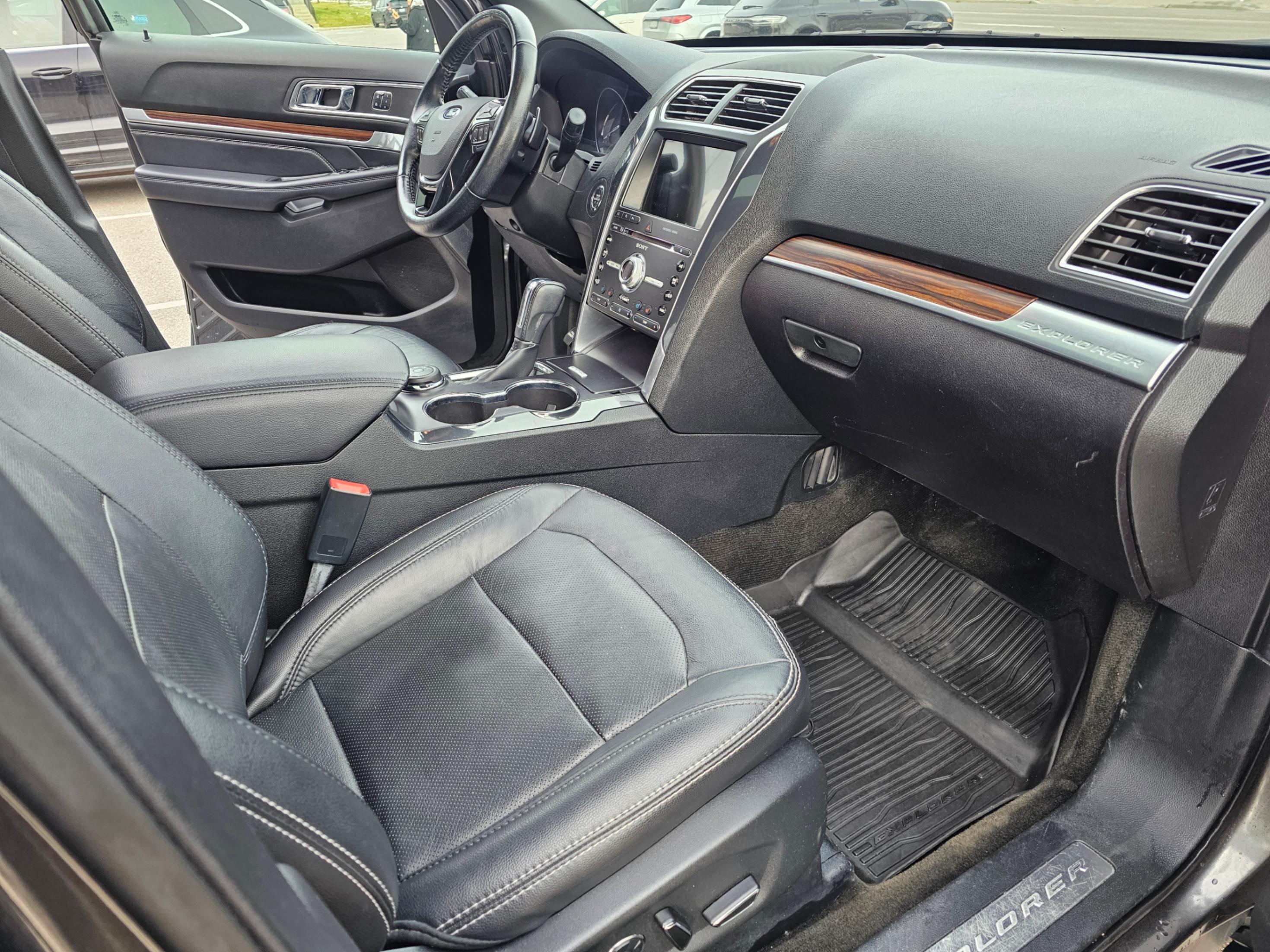 /todaysautosalesandservice/2017-Ford-Explorer-23734911194527597.jpg