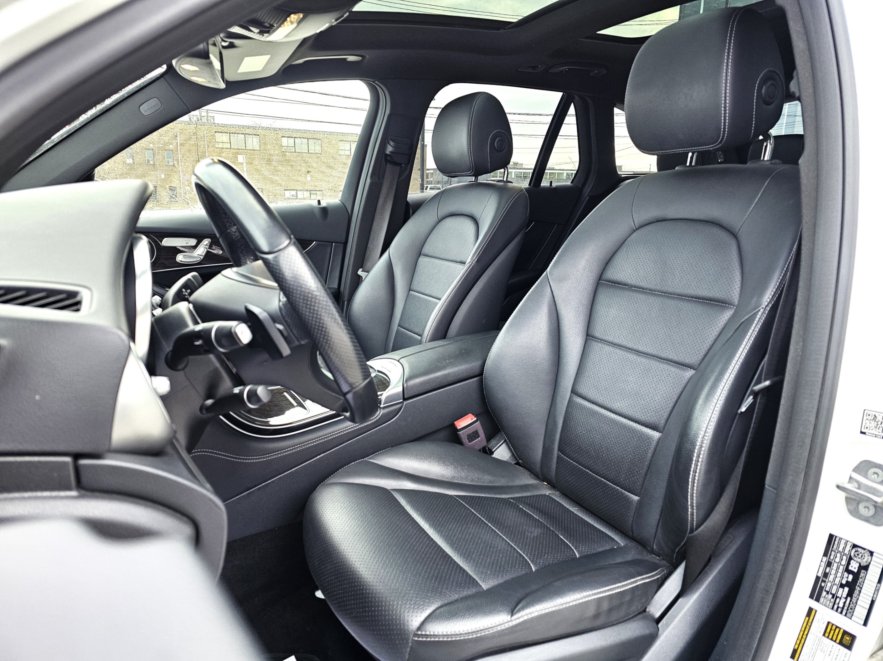 /todaysautosalesandservice/2017-Mercedes-Benz-GLC-class-37401350362891406.jpg