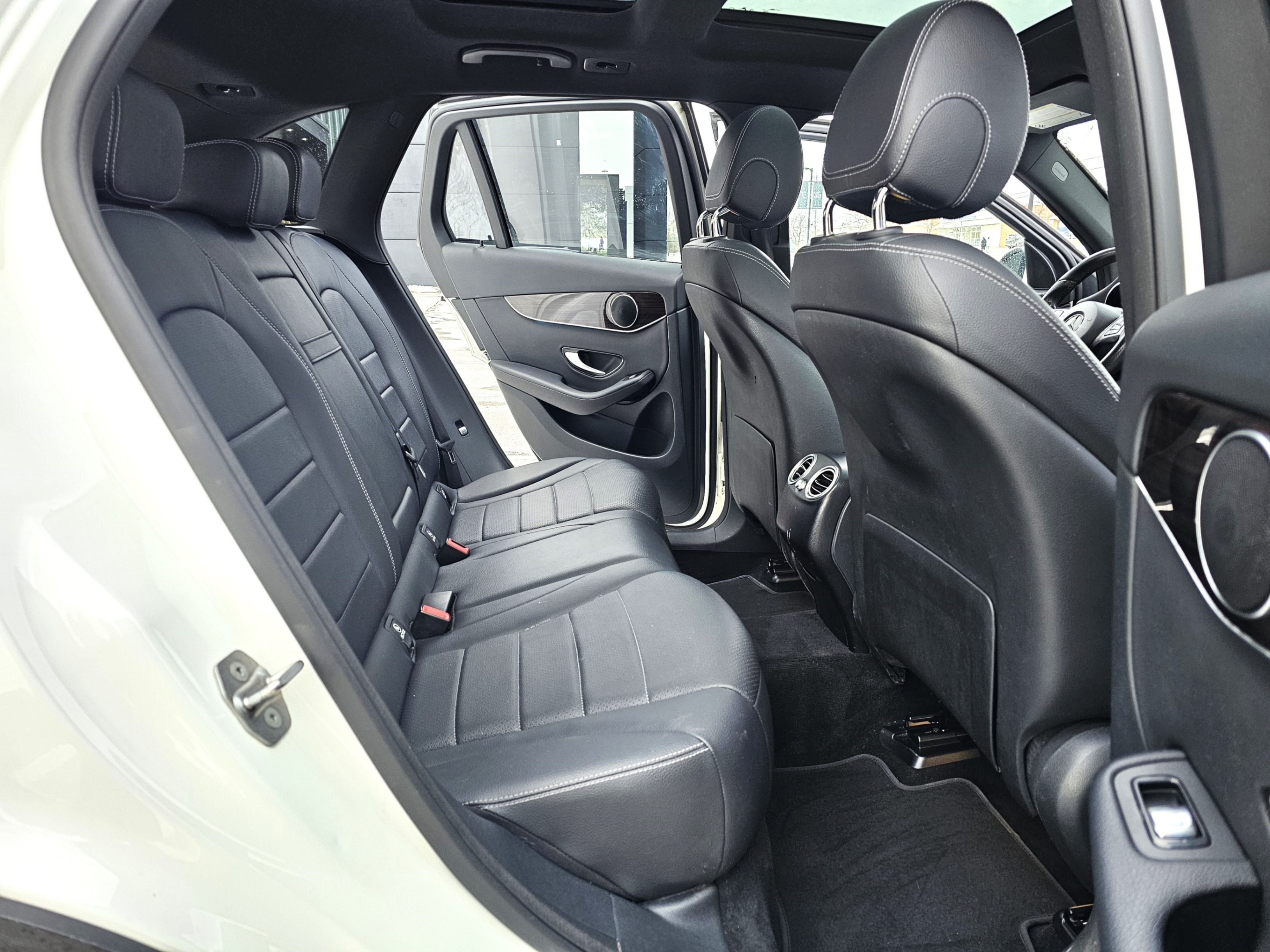 /todaysautosalesandservice/2017-Mercedes-Benz-GLC-class-5943970733414159.jpg