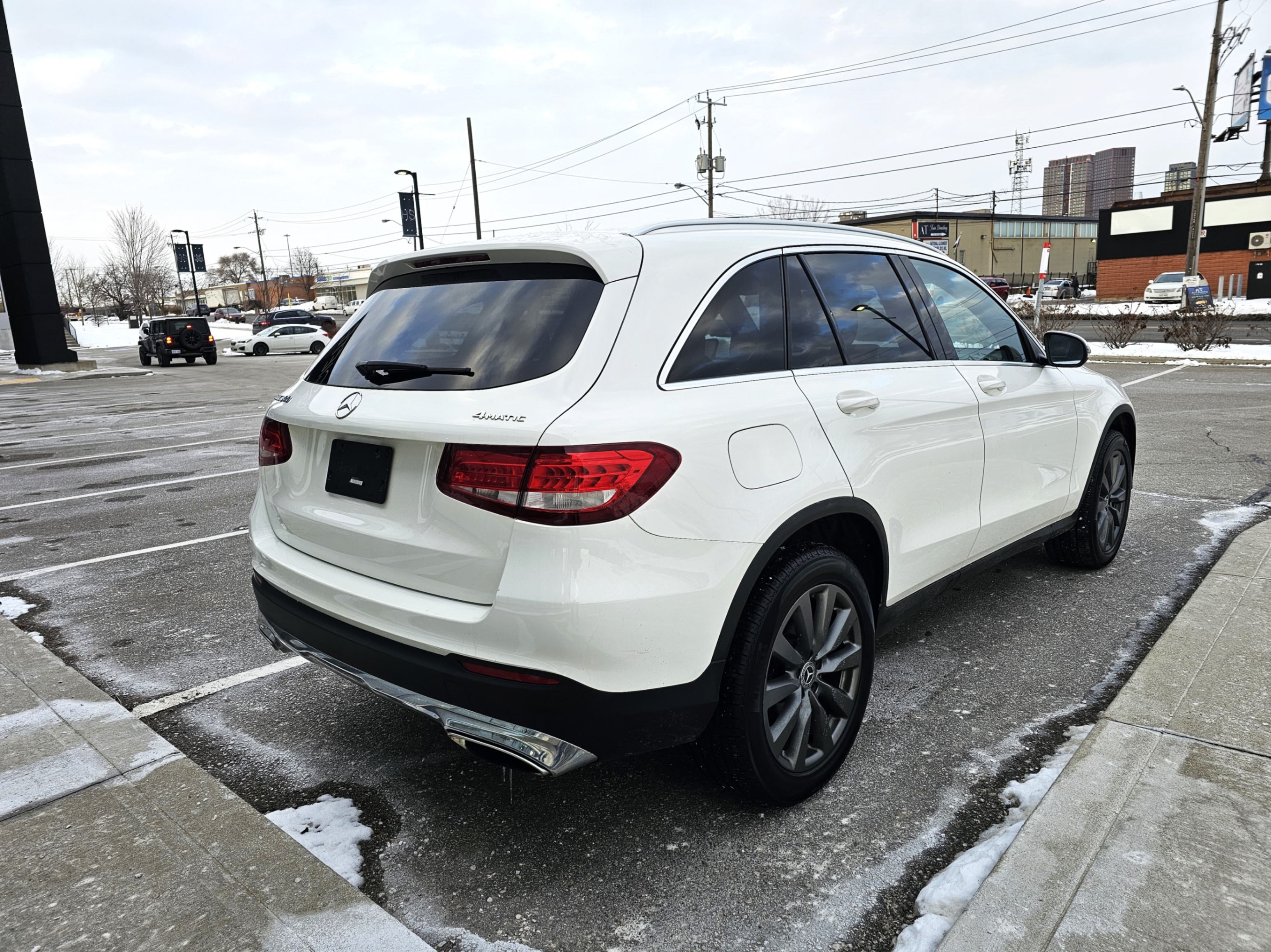 /todaysautosalesandservice/2017-Mercedes-Benz-GLC-class-7500792889127472.jpg