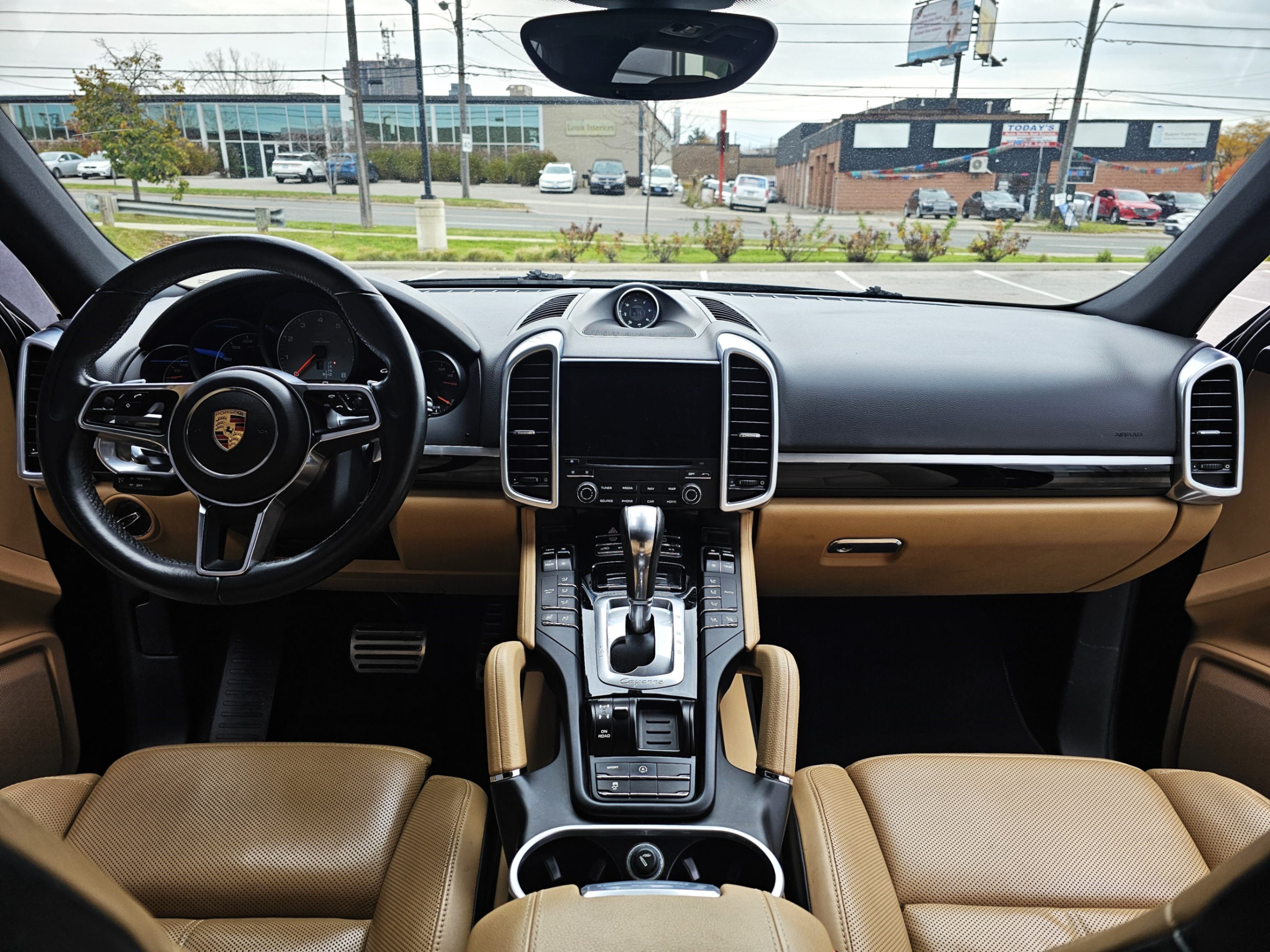 /todaysautosalesandservice/2017-Porsche-Cayenne-034418061734740935.jpg