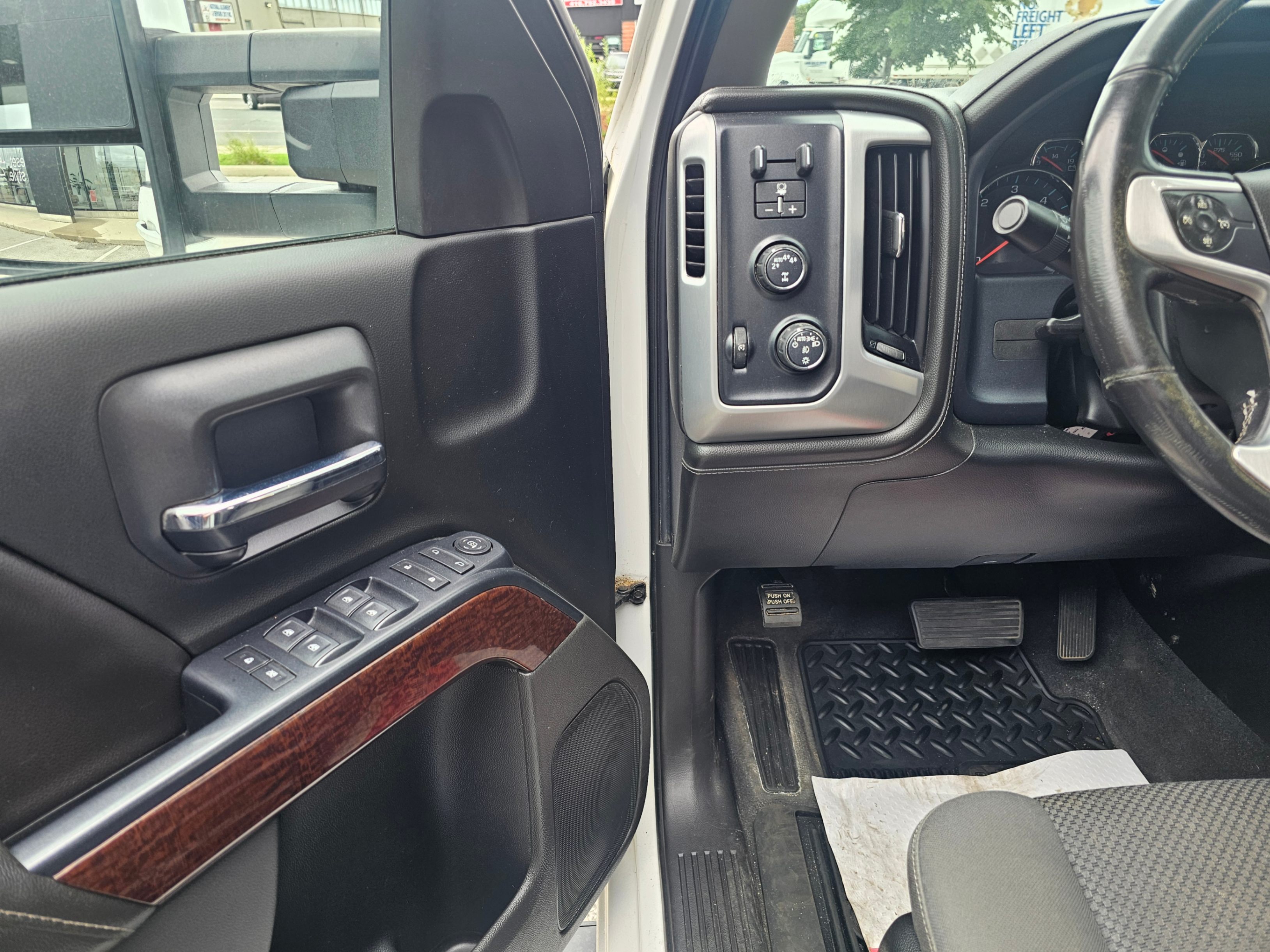 /todaysautosalesandservice/2018-GMC-Sierra1500-3756310208453528.jpg