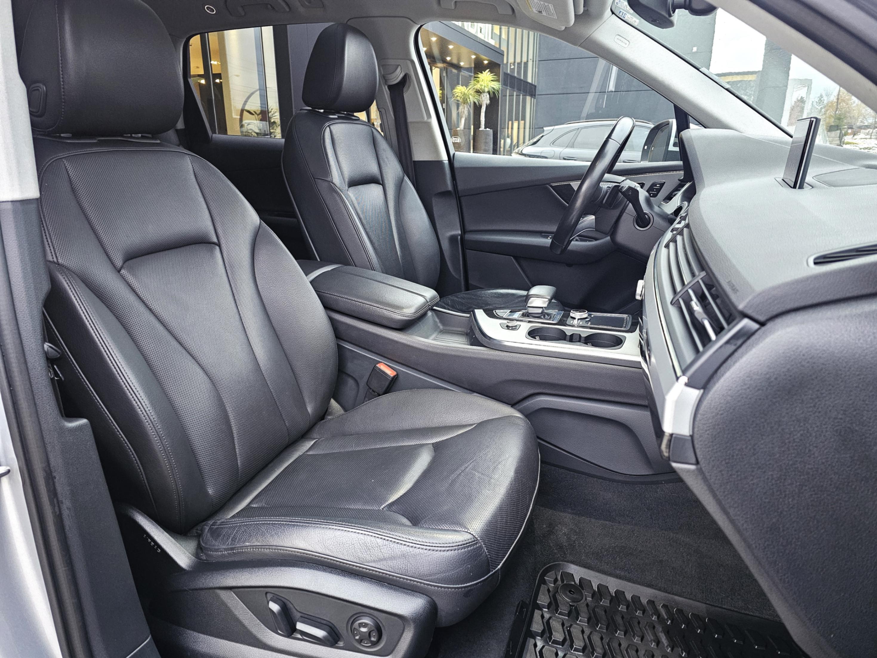 /todaysautosalesandservice/2019-Audi-Q7-8802443077513238.jpg