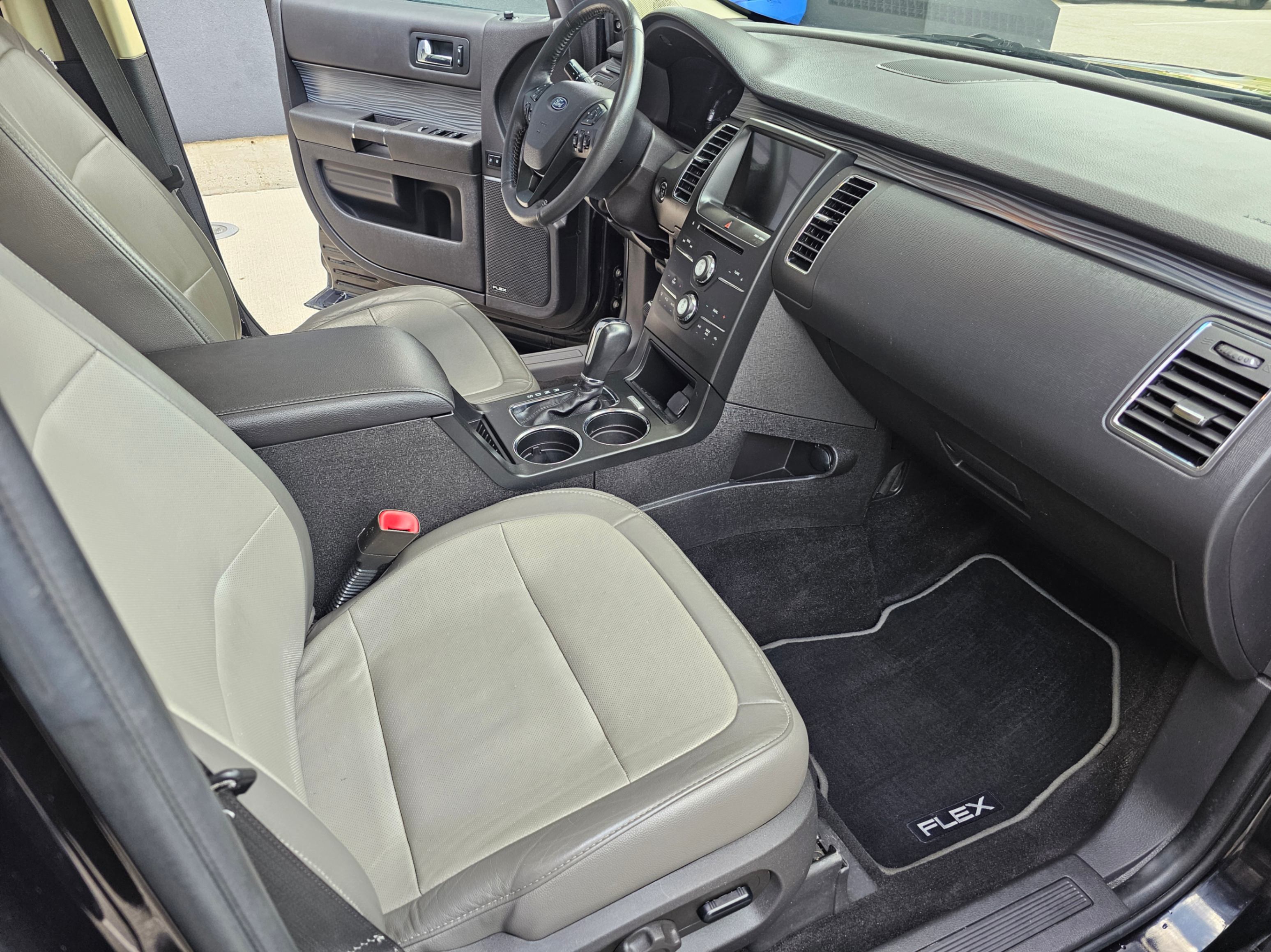 /todaysautosalesandservice/2019-Ford-Flex-8286419789485928.jpg