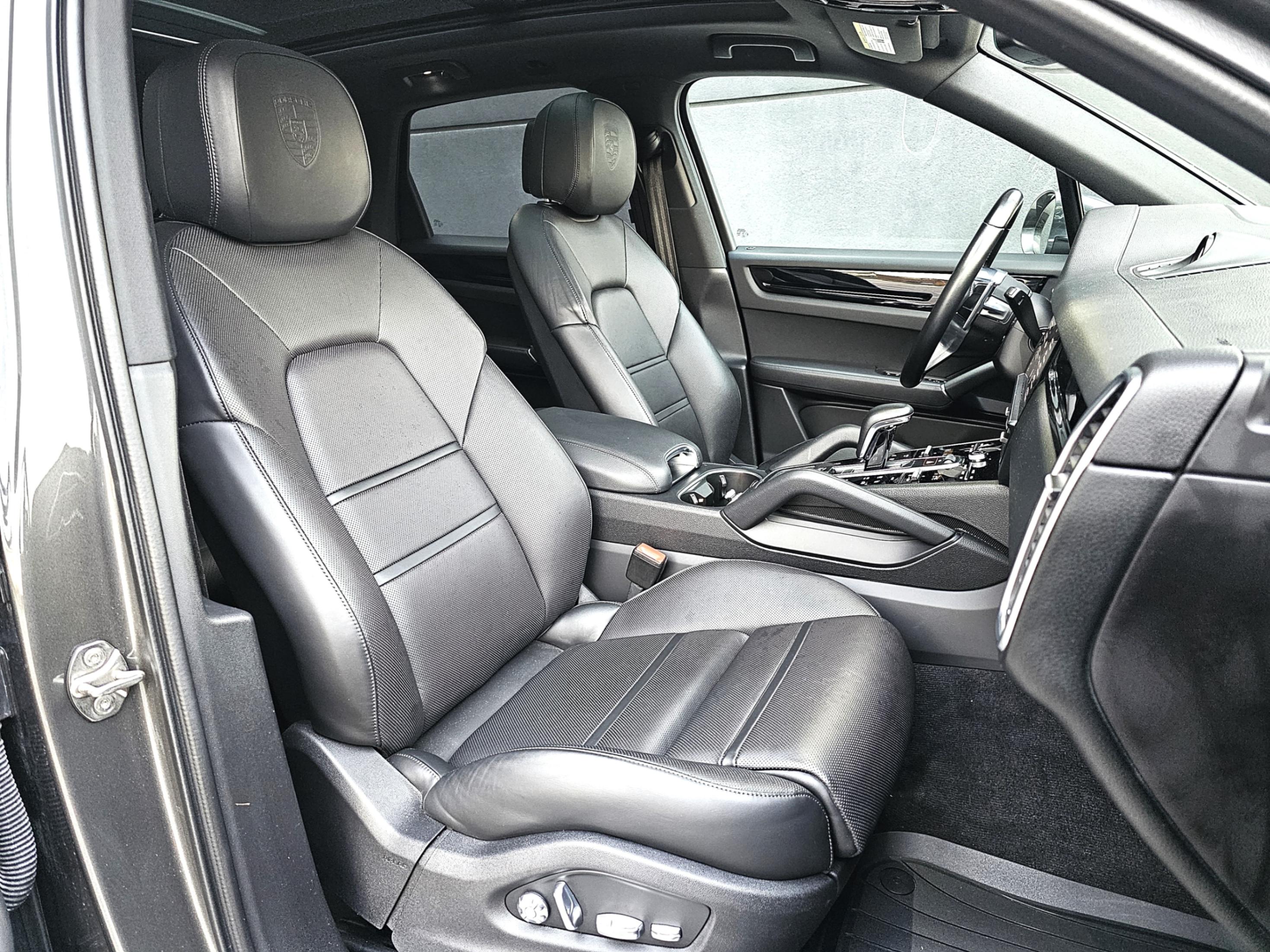 /todaysautosalesandservice/2020-Porsche-Cayenne-057364190879774846.jpg