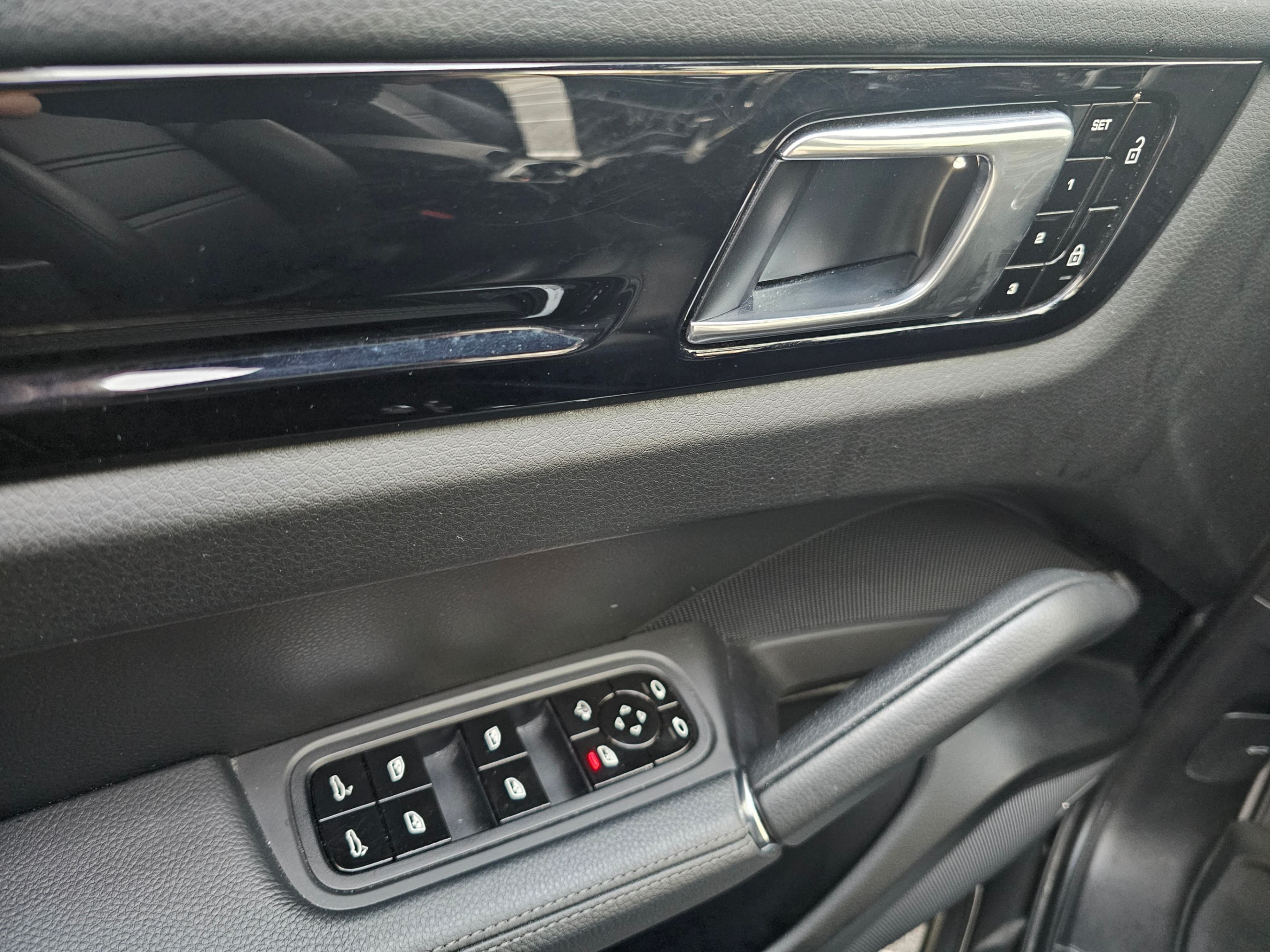 /todaysautosalesandservice/2020-Porsche-Cayenne-3312981303549418.jpg